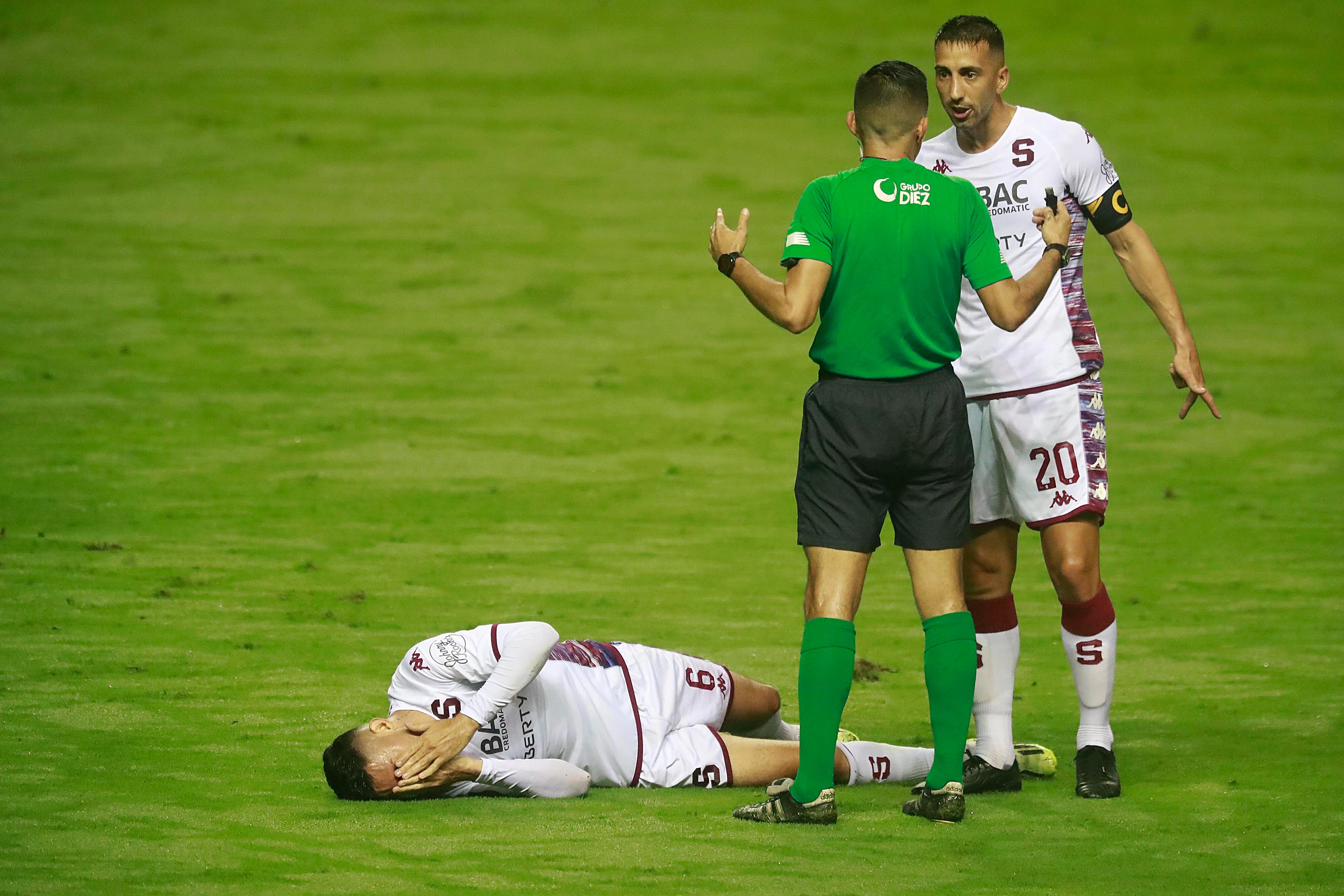 18/11/2023 Estadio Nacional, La Sabana. La Liga Deportiva Alajuelense y el Deportivo Saprissa se enfrentaron este sábado en una nueva edición del Clásico Nacional. Se dio en la final del Torneo de Copa, a estadio casi lleno, con la presencia de las dos aficiones más grandes del país.