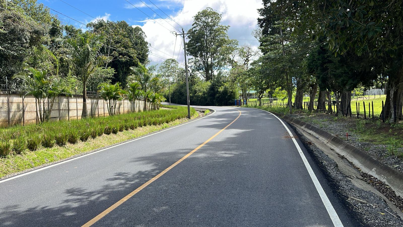 La Calle Cóncavas en Cartago fue renovada con obras que mejoran su durabilidad, funcionalidad y seguridad para vehículos y peatones.