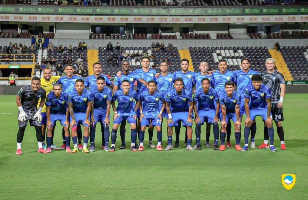 Este es el equipo de Escorpiones que disputó el partido de este viernes por la noche ante Inter San Carlos, en el estadio Ricardo Saprissa.