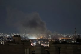 Israel golpea centro de armamento naval en Irán y sacude Teherán con explosiones