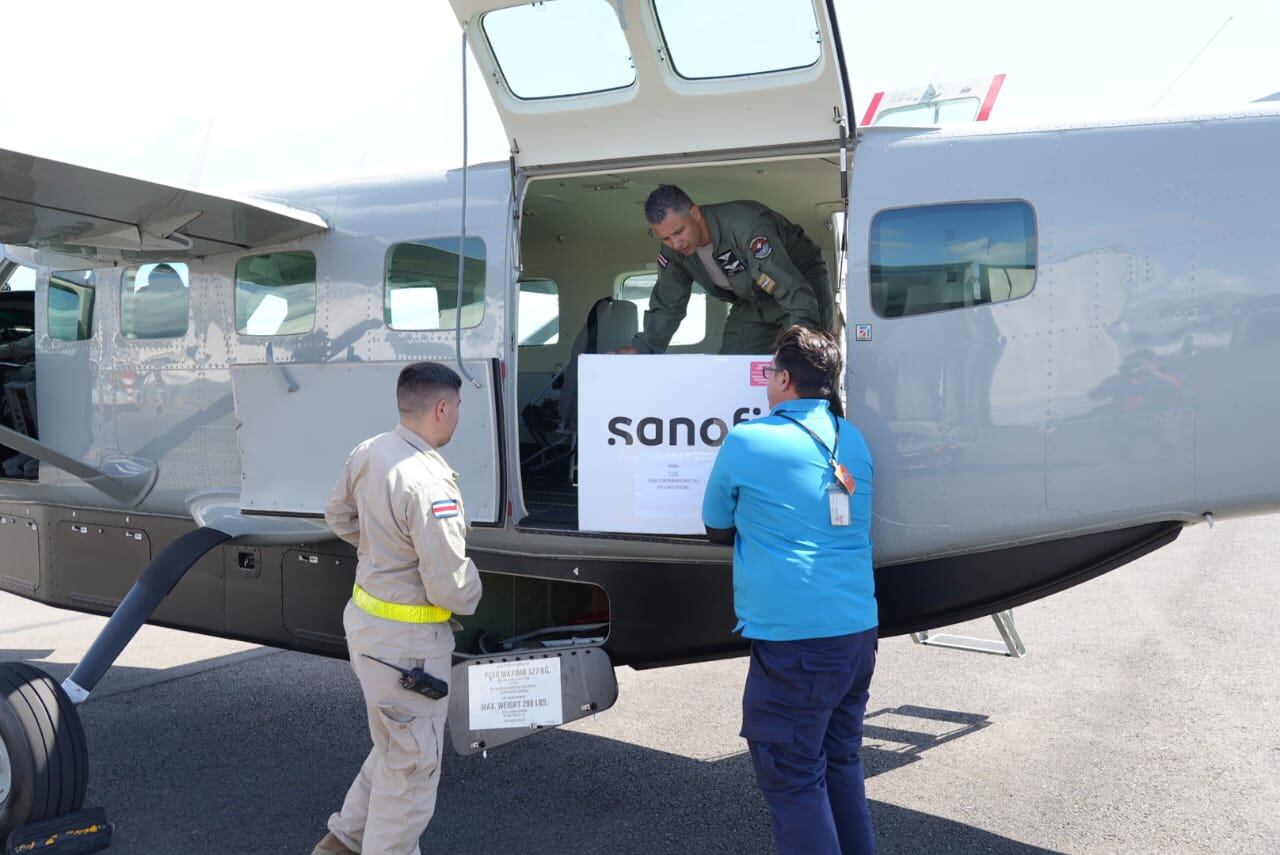 Este es el momento en el que llegaron las vacunas contra la covid-19.
Fotografía: Ministerio de Salud