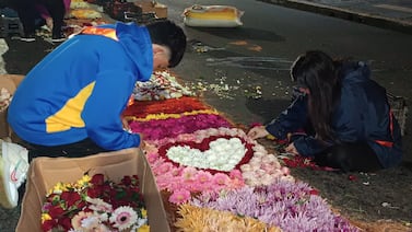 Cartago madrugó para celebrar una tradición con 244 años de antigüedad clamando por paz: La Negrita regresó a la Basílica de los Ángeles