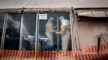 OMS declara emergencia de salud pública internacional por brote de ébola