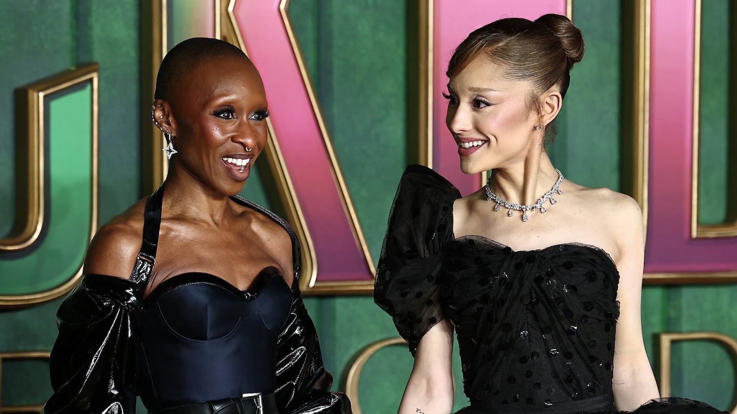 Ariana Grande y Cynthia Erivo se distancian tras fracaso de ‘Wicked: Parte 2’ en el Óscar, según medio
