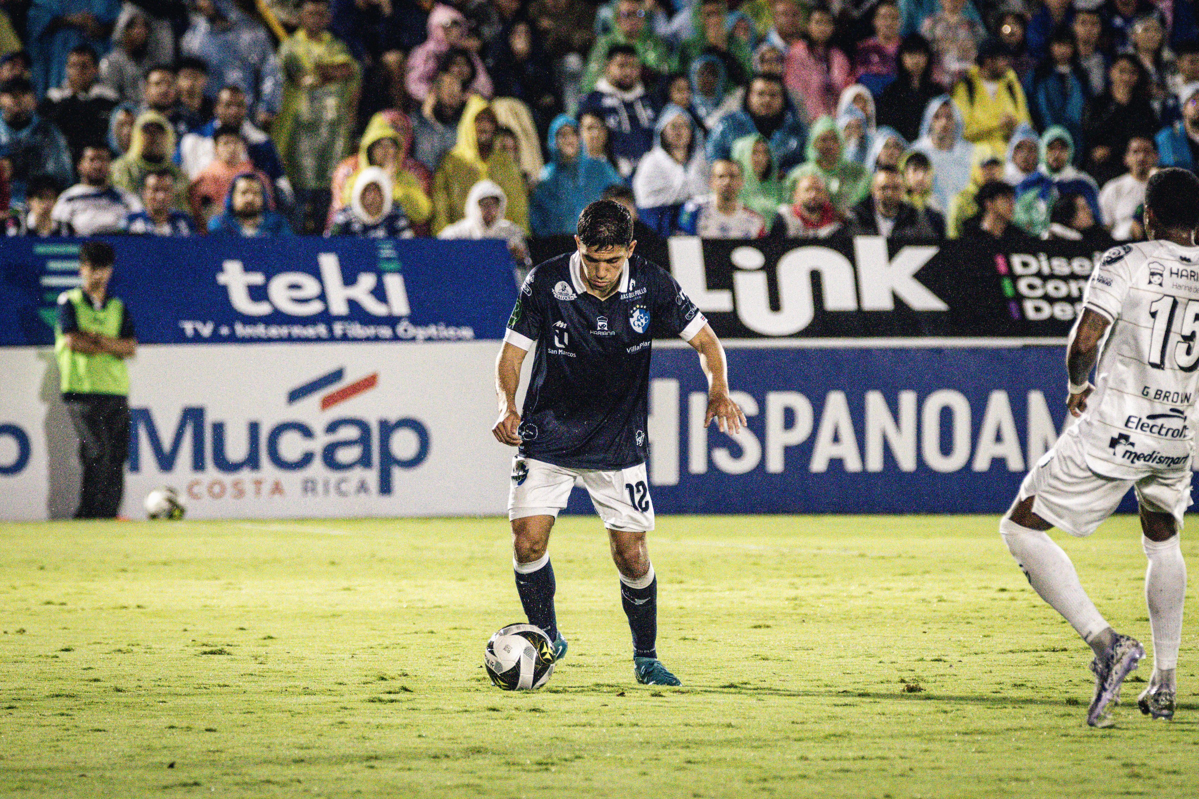 Cartaginés - Sporting, estadio Fello Meza