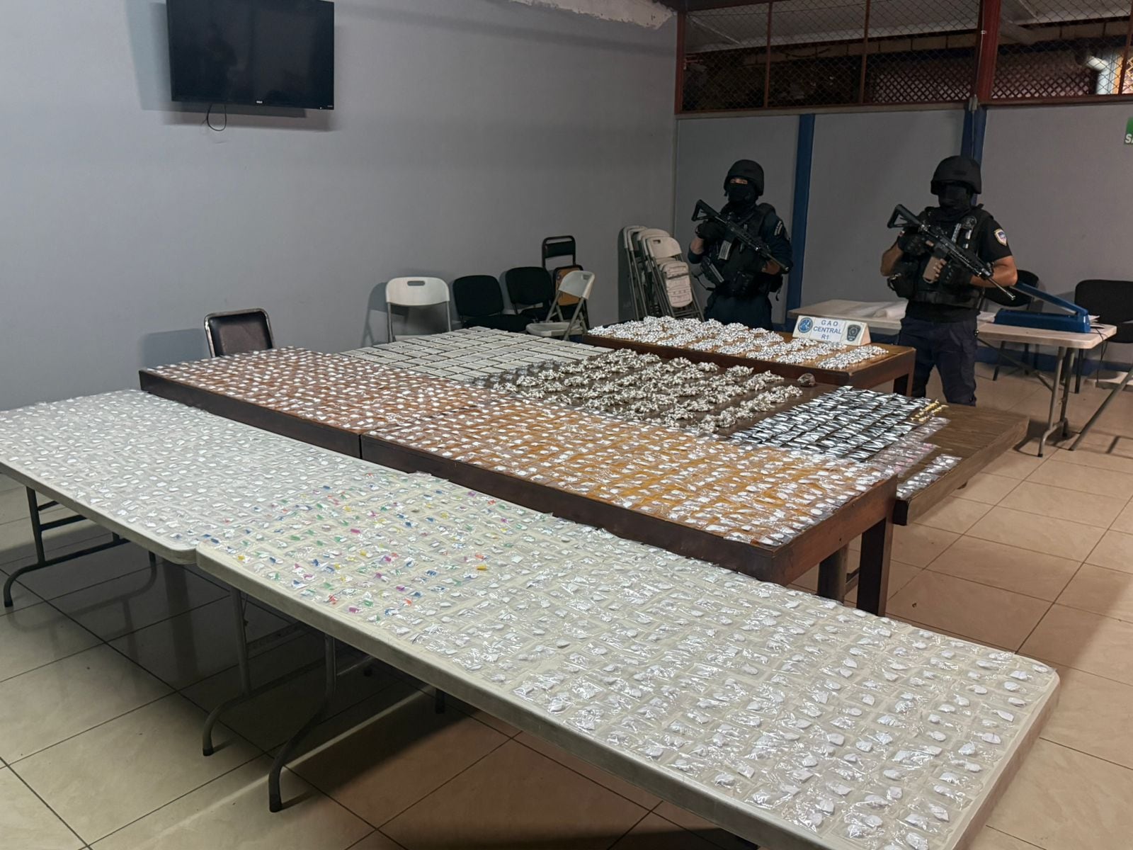 La Policía decomisó casi cinco mil dosis de drogas en María Reina, Hatillo.