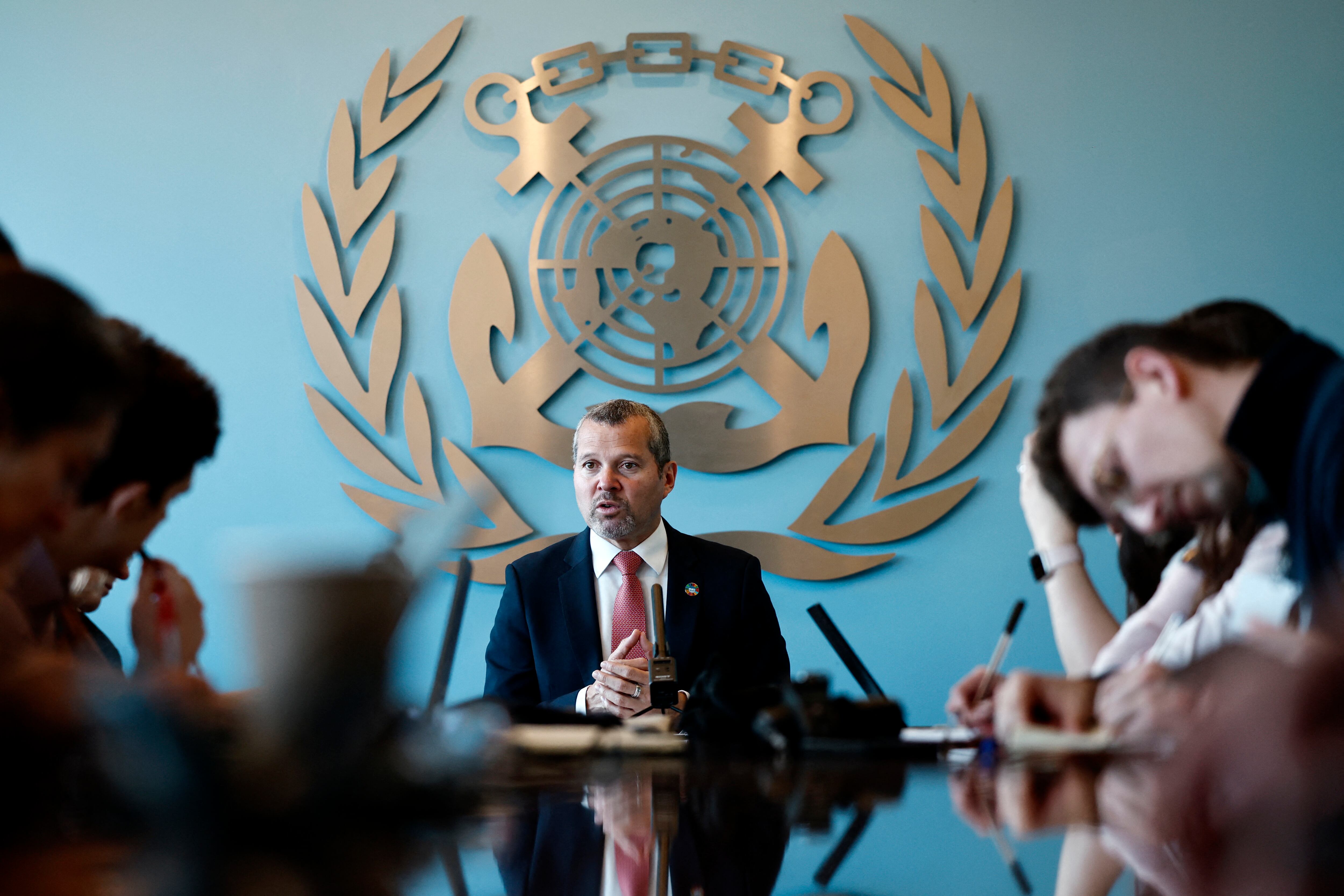 El Secretario General de la Organización Marítima Internacional (OMI), Arsenio Domínguez, durante una reunión en la sede de la Organización, en Londres, el pasado 14 de enero. Fotografía: