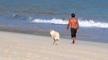 Calor, lluvia y vientos fuertes dominarán el clima este domingo en Costa Rica, advierte el IMN