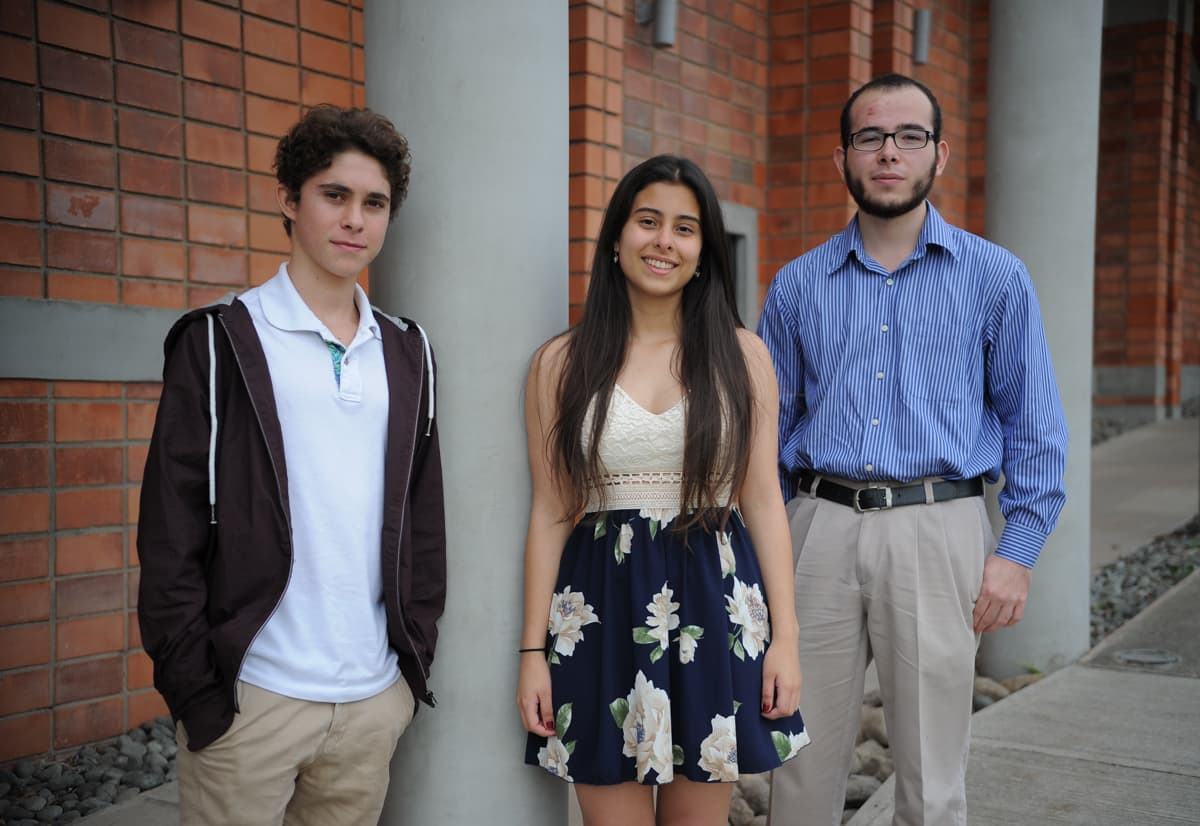 Marlon Taylor Vega, Catalina Porras Silesky y Diego Murillo Hernández obtuvieron las mejores tres promedios en el examen de admisión del ITCR.