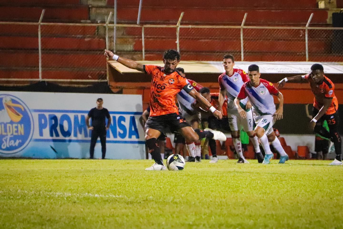 Michael Barrantes se consolida como figura en el Puntarenas FC. Foto: Facebook PFC