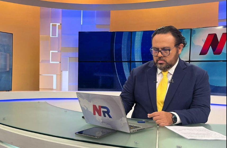 Randall Rivera, director de Noticias Repretel, se someterá a una delicada operación en su cuello.