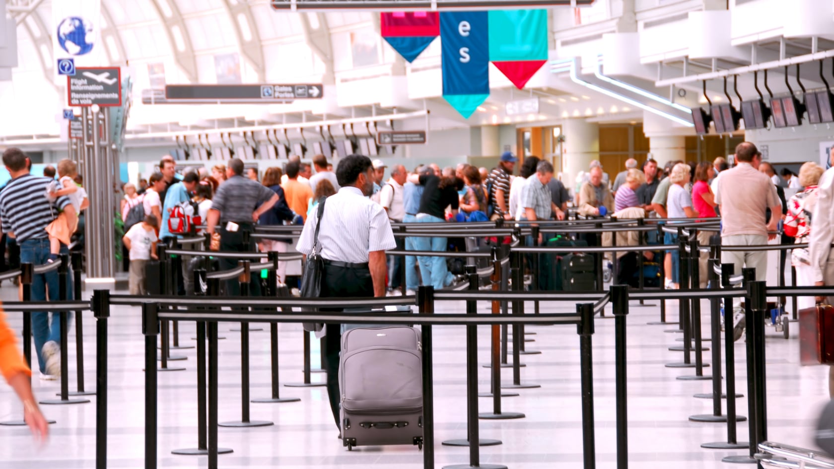 A partir del 1.° de febrero de 2026, TSA cobrará $45 por verificar la identidad a quienes no tengan Real ID en Estados Unidos.