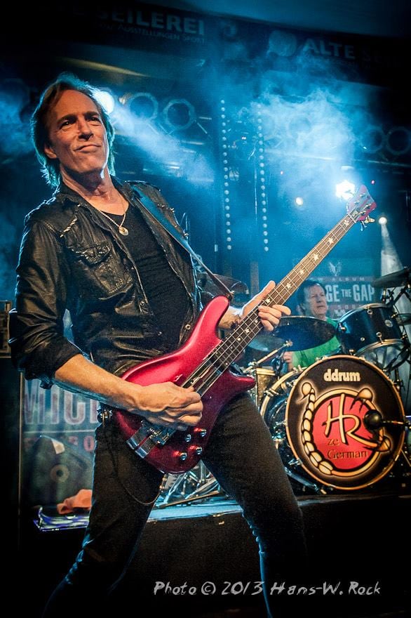 Francis Buchholz colaboró en álbumes como 'Lovedrive', 'Love at First Sting' y 'Crazy World'.