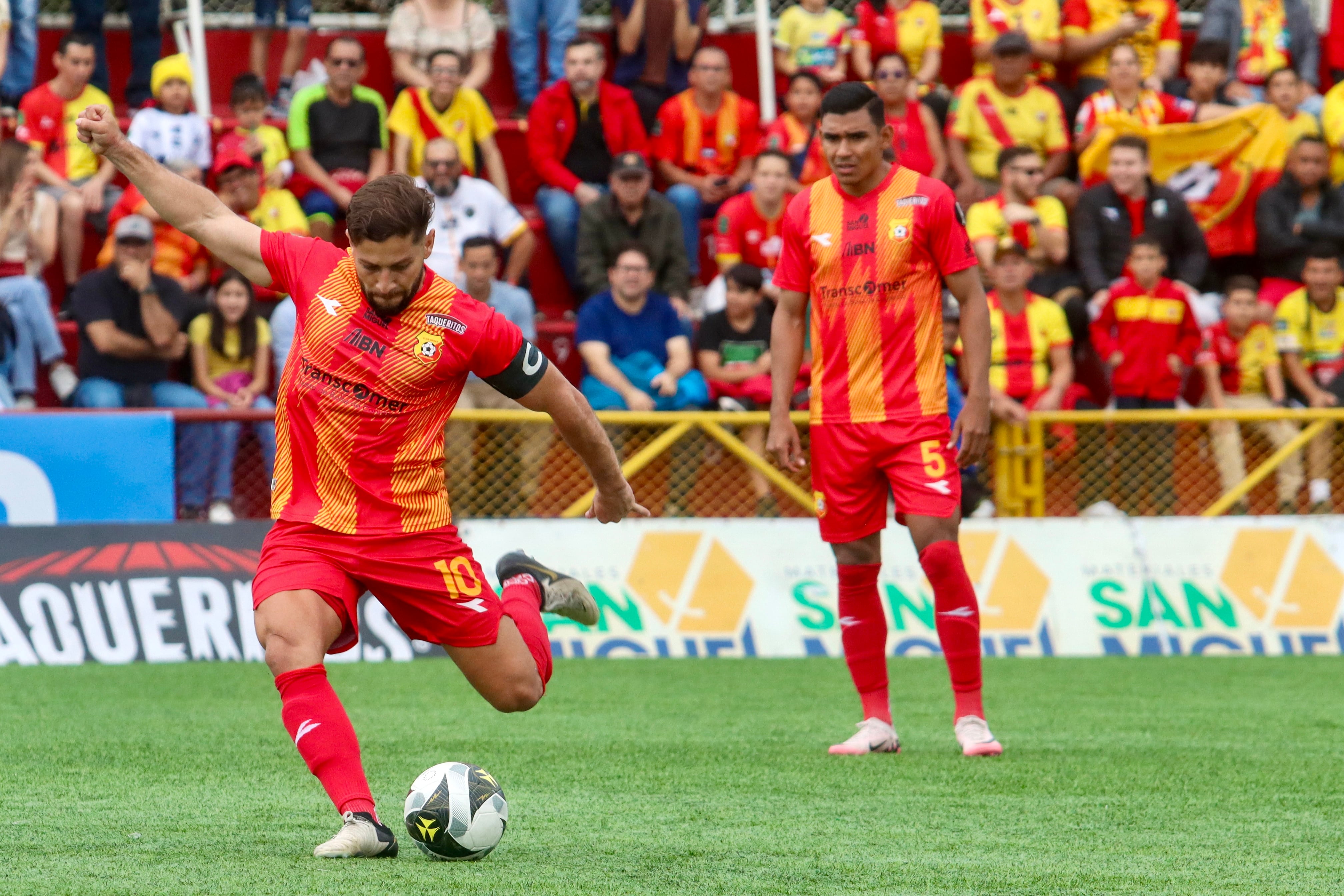 Elías Aguilar, Heredia