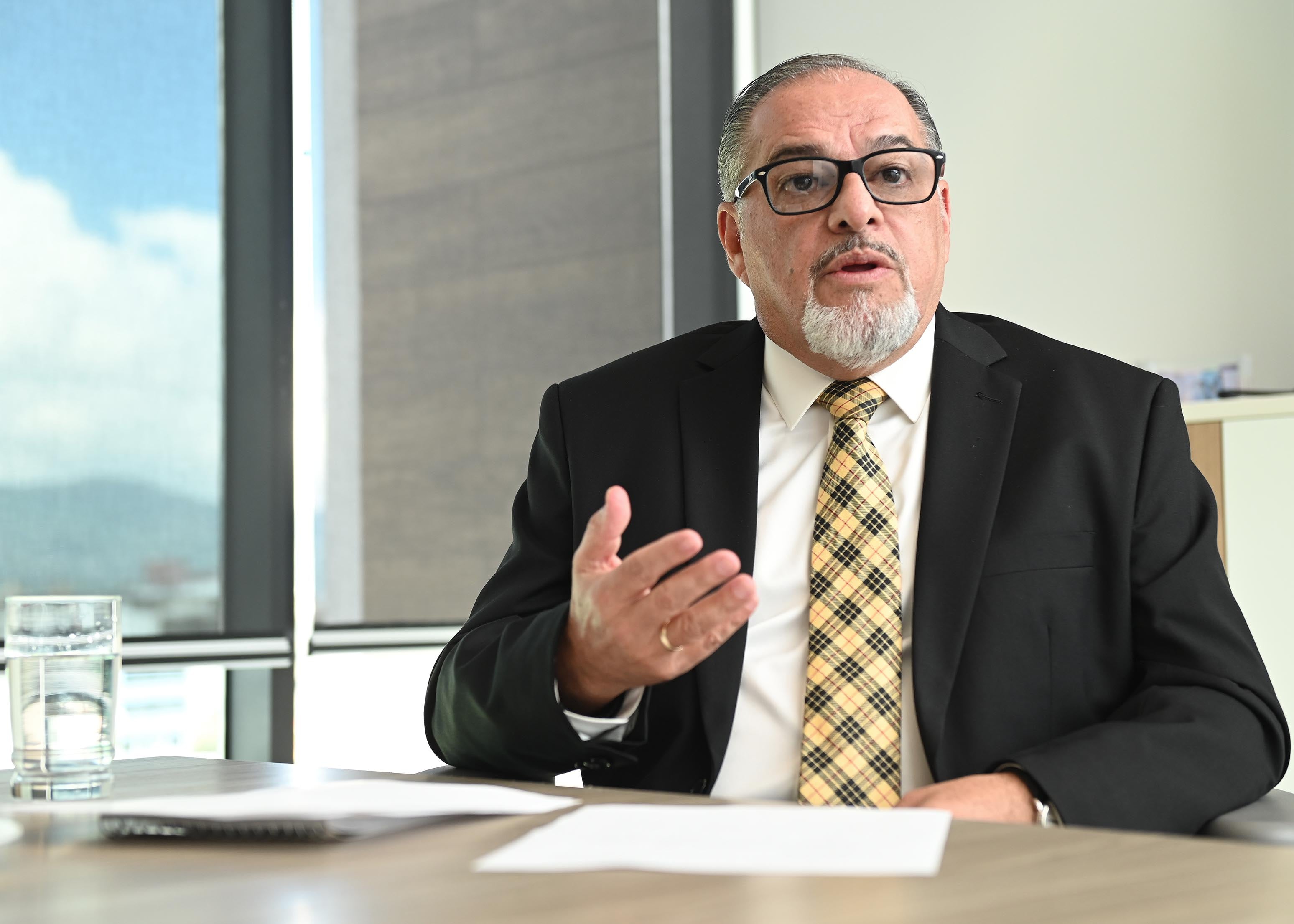 02 de junio del 2025. Superintendencia de Pensiones. San José. 10:00 hrs. Entrevista al superintendente de pensiones Hermes Alvarado para la sección de economía de La Nación. En la foto: Hermes Alvarado habló sobre la situación actual de los regímenes de pensiones y su impacto a futuro sobre la poblacieon. También explicó cual será su posición desde la superintendencia. Foto: Albert Marín .
