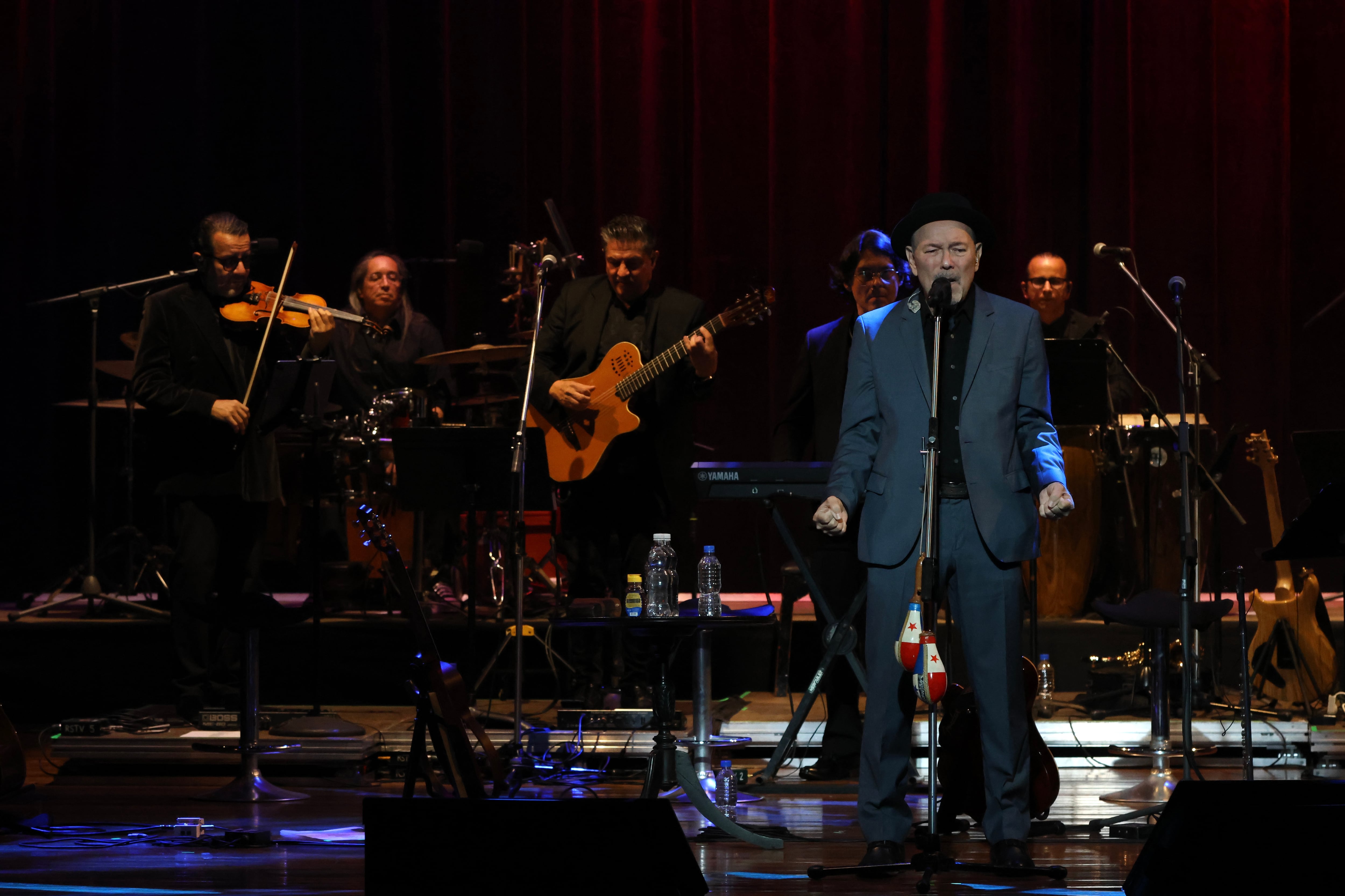 Imágenes de Karol G, Wos, Carlos Rivera, Luis Miguel, Paul McCartney, Los Temerarios, Young Miko y más artistas en concierto en Costa Rica.