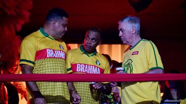 Ronaldo y Carlo Ancelotti se fueron de fiesta en los carnavales de Brasil (video)