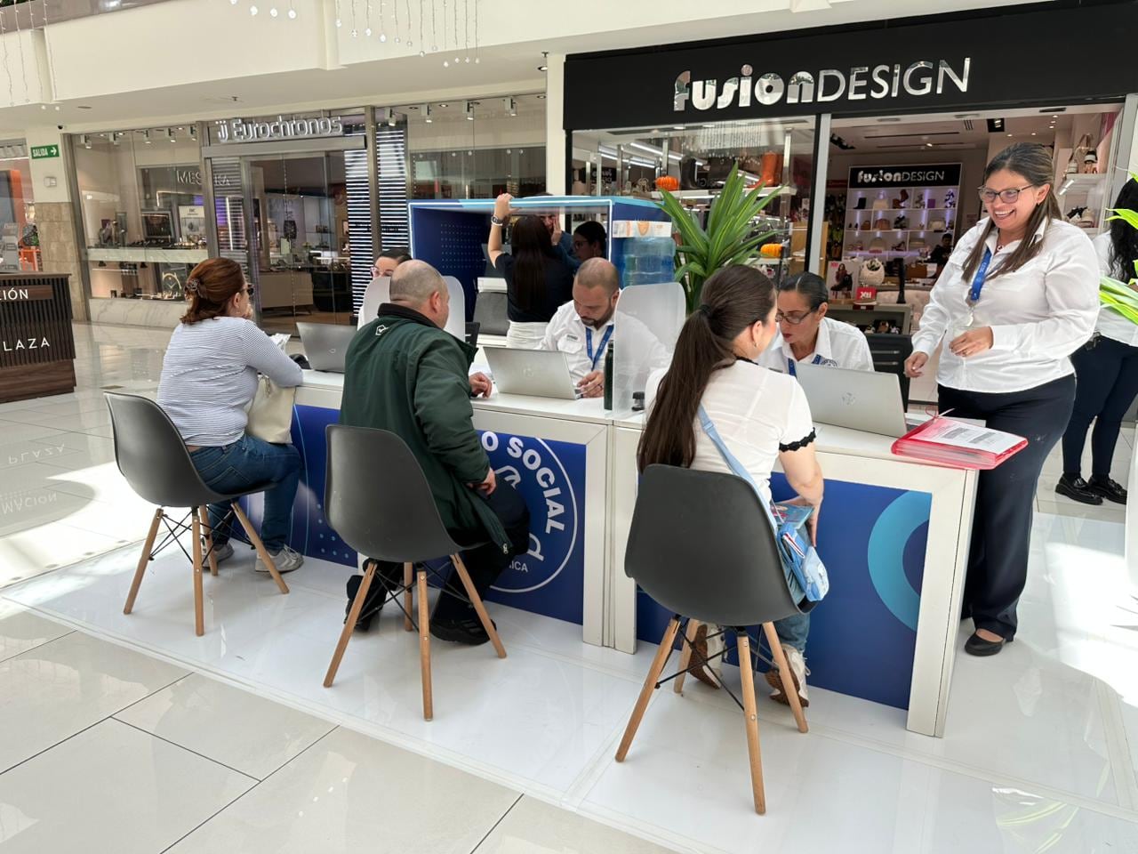 Institución busca facilitar trámites financieros y de pensiones en horarios no habituales. Activación llegará también a Curridabat a finales de mayo.
