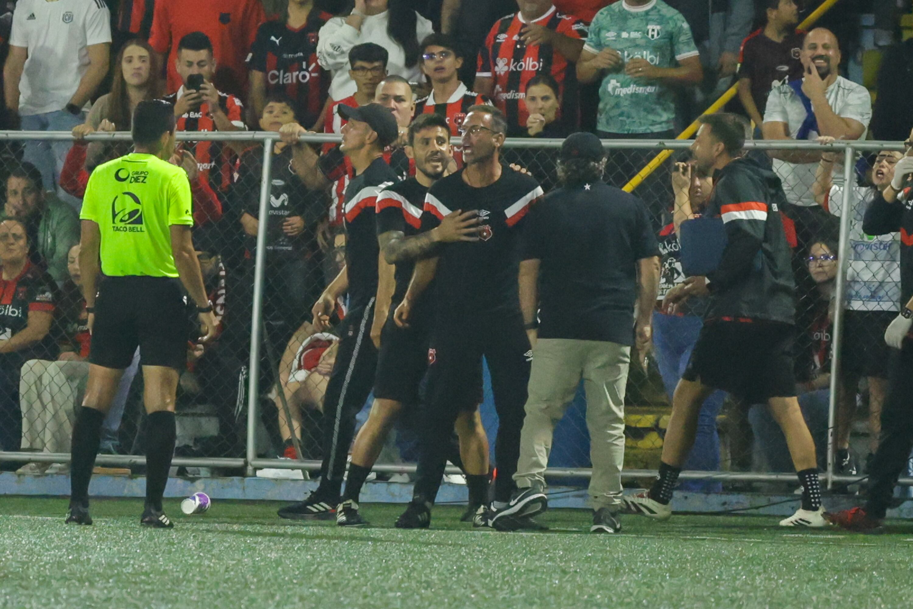 20/09/2025, San José, Estadio Colleya Fonseca, partido de la jornada 10 del torneo de apertura entre Guadalupe FC y Liga Deportiva Alajuelense.
