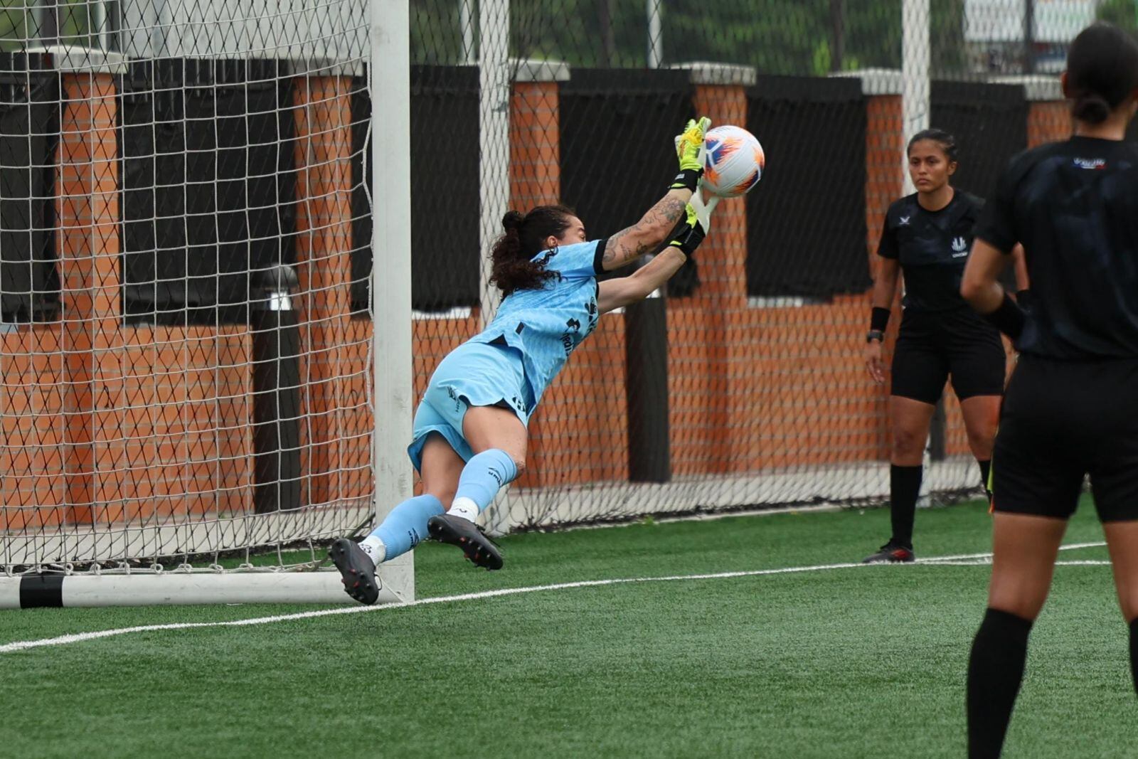 Noelia Bermúdez tapó dos penales en la final de la Copa Interclubes Femenina de Uncaf.