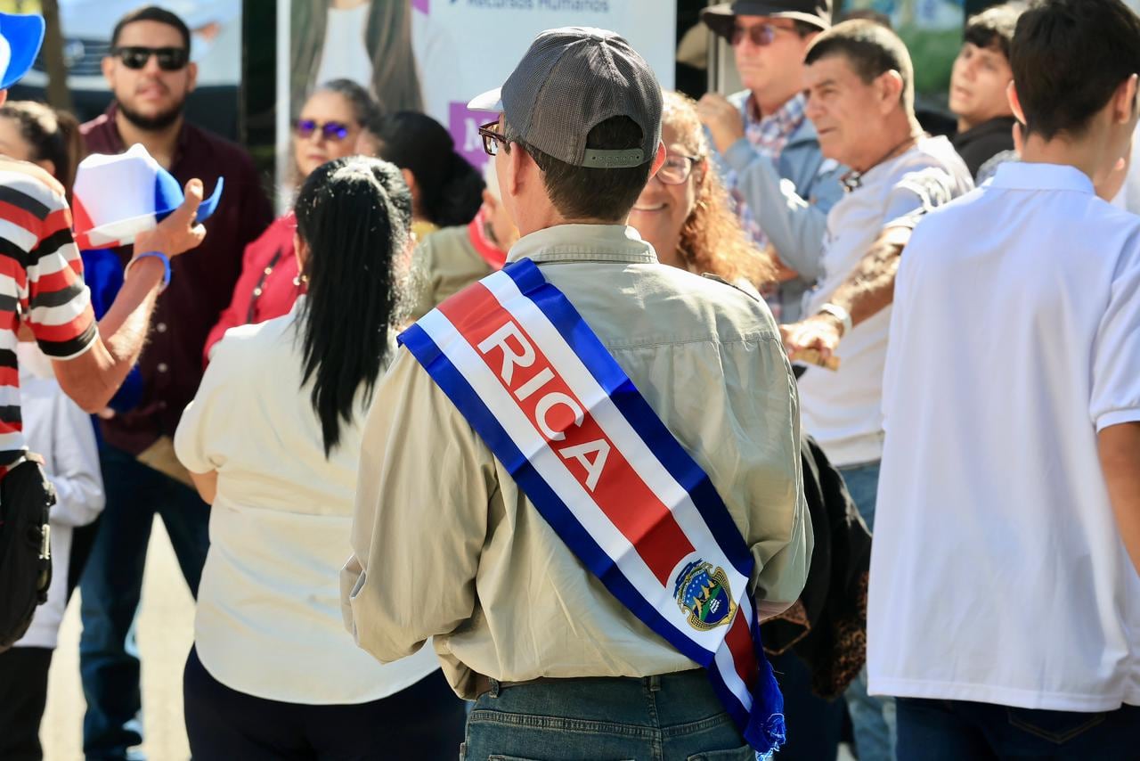Traspaso de Poderes del presidente Rodrigo Chaves a la presidenta electa Laura Fernández viernes 8 de mayo La Sabana Estadio Nacional