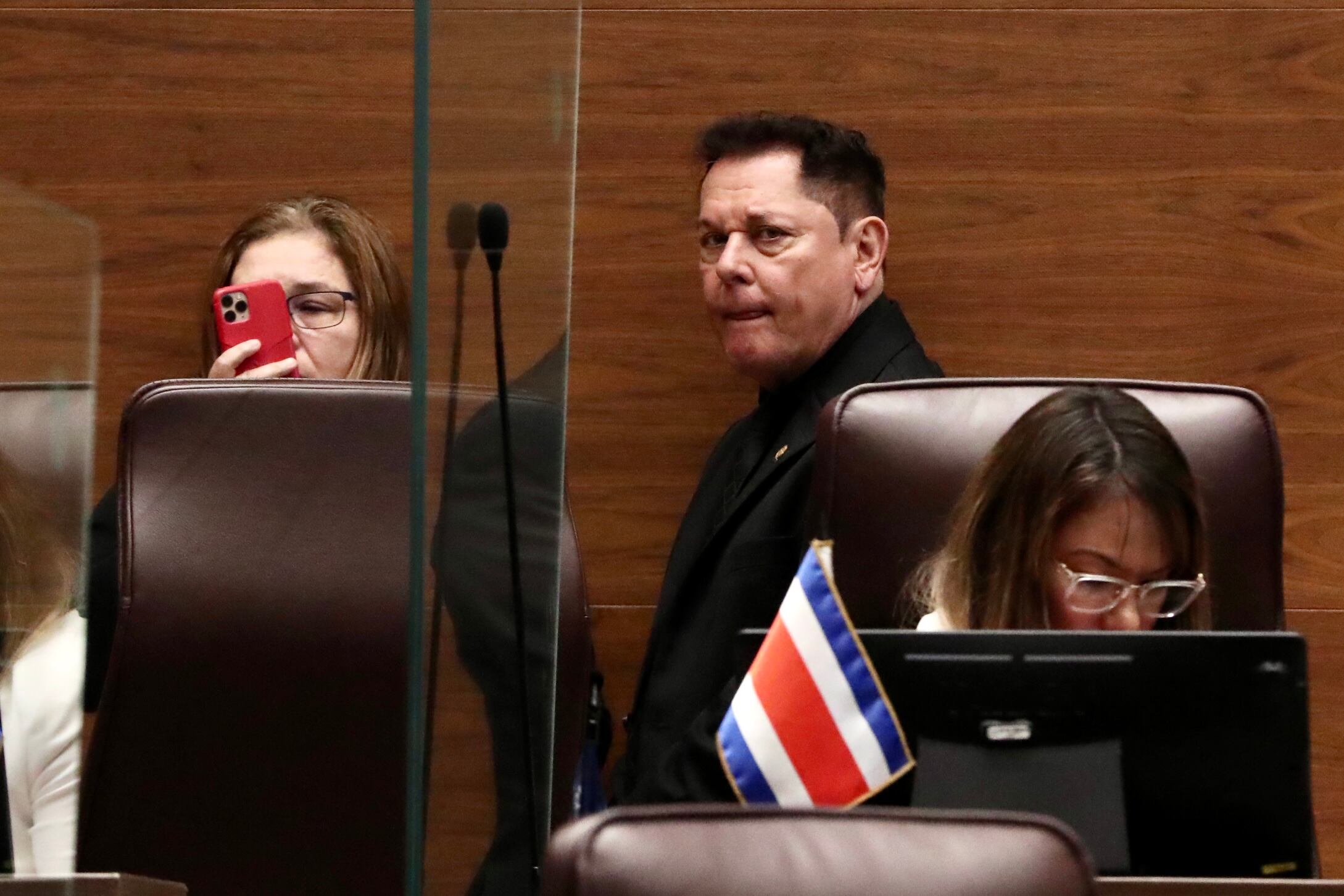 26/09/2023, San José, Asamblea Legislativa, interpelación de la ministra de educación Ana Katharina Müller. En la fotografía Alexánder Barrantes.