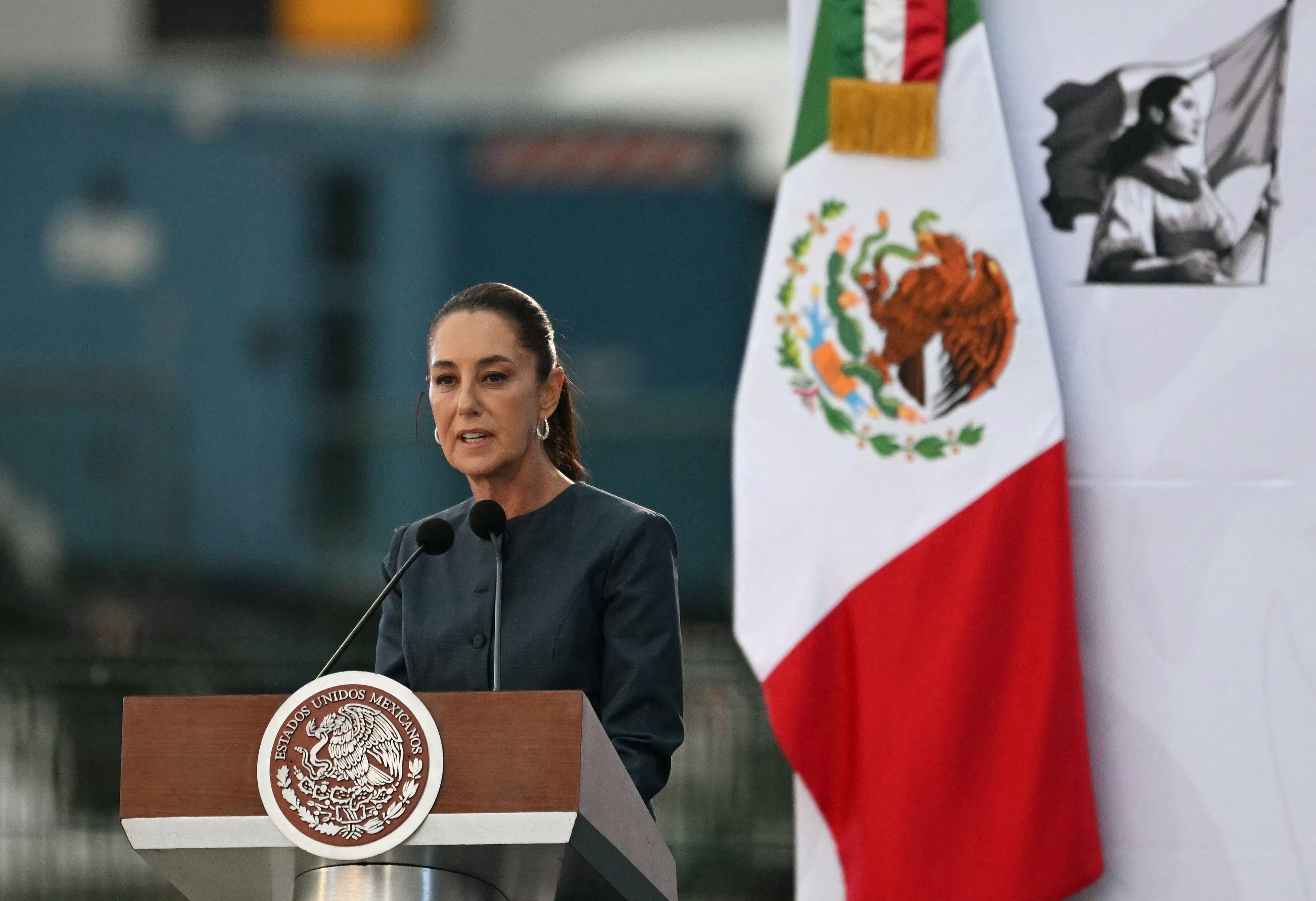 La presidenta de México, Claudia Sheinbaum, durante la ceremonia de inauguración de la Feria Aeroespacial México 2025 en la Base Aérea de Santa Lucía, cerca de la Ciudad de México, el 22 de abril anterior. Fotografía: