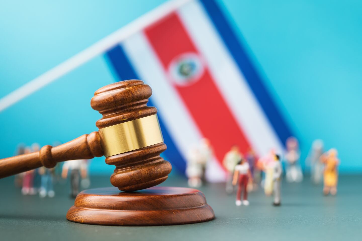 Sujeto condenado a 30 años de cárcel por violar a hija de su novia | La ...