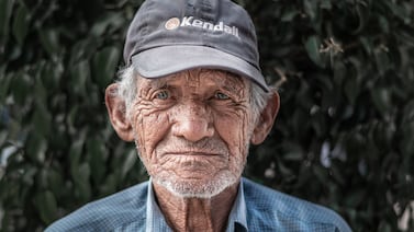 El ‘olor a viejito’ existe y tiene una explicación científica