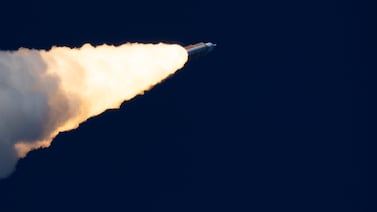 40 000 km/h, 3000 °C y pérdida de señal: conozca a qué se enfrentarán los astronautas de Artemis II en su regreso a la Tierra este viernes