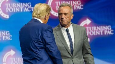 Estados Unidos recomendará menos vacunas para niños y desata críticas de profesionales de salud