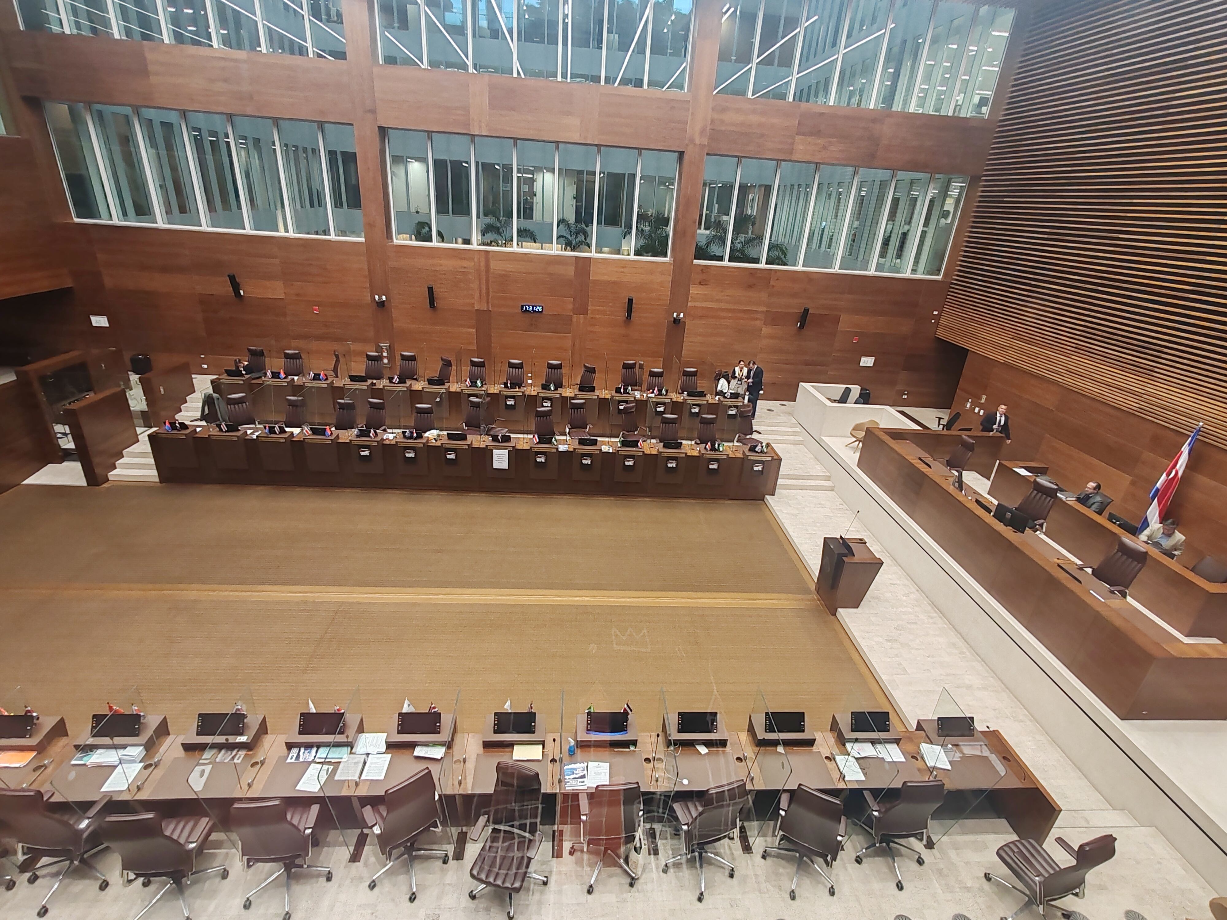 Diputados rompen cuórum