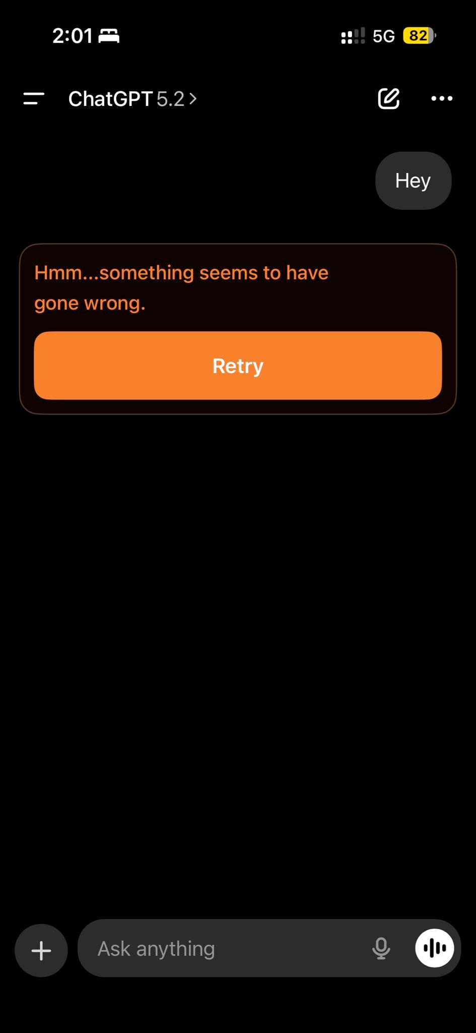 ChatGPT experimenta una interrupción con miles de reportes de error. OpenAI aún no ha dado una explicación pública.