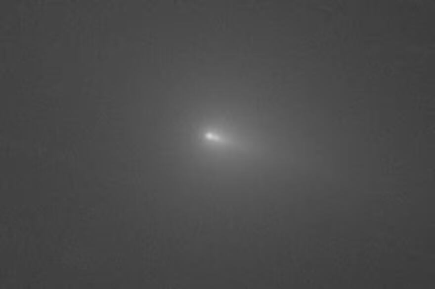 Imagen del cometa tomada el 3 de noviembre. 3I/ATLAS se aproxima a la Tierra y sorprendió a los astrónomos con el súbito crecimiento de su cola.