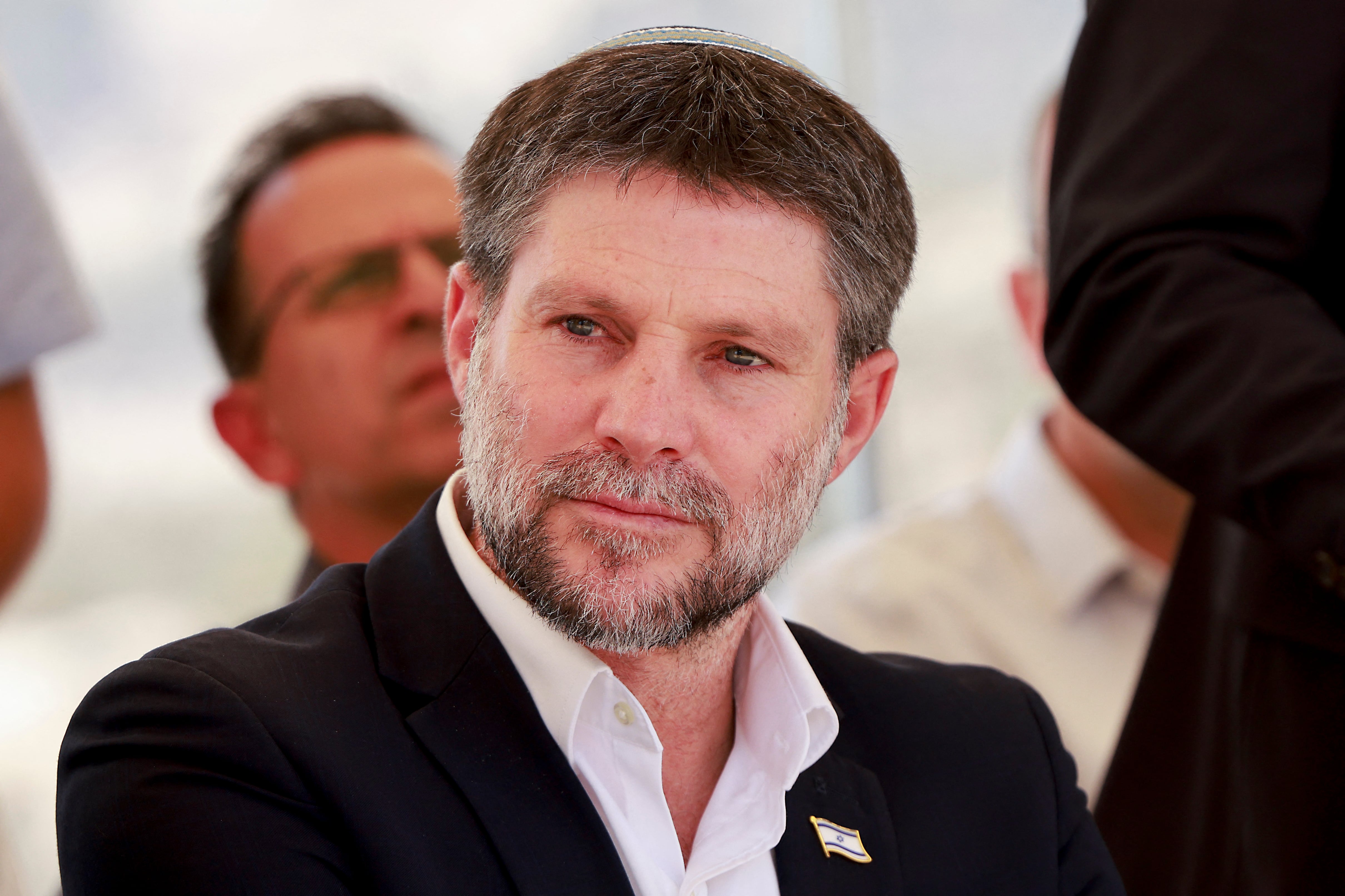 El ministro de Finanzas de extrema derecha de Israel, Bezalel Smotrich afirmó que el movimiento islamista Hamás podría recibir un ultimátum para entregar sus armas en la Franja de Gaza