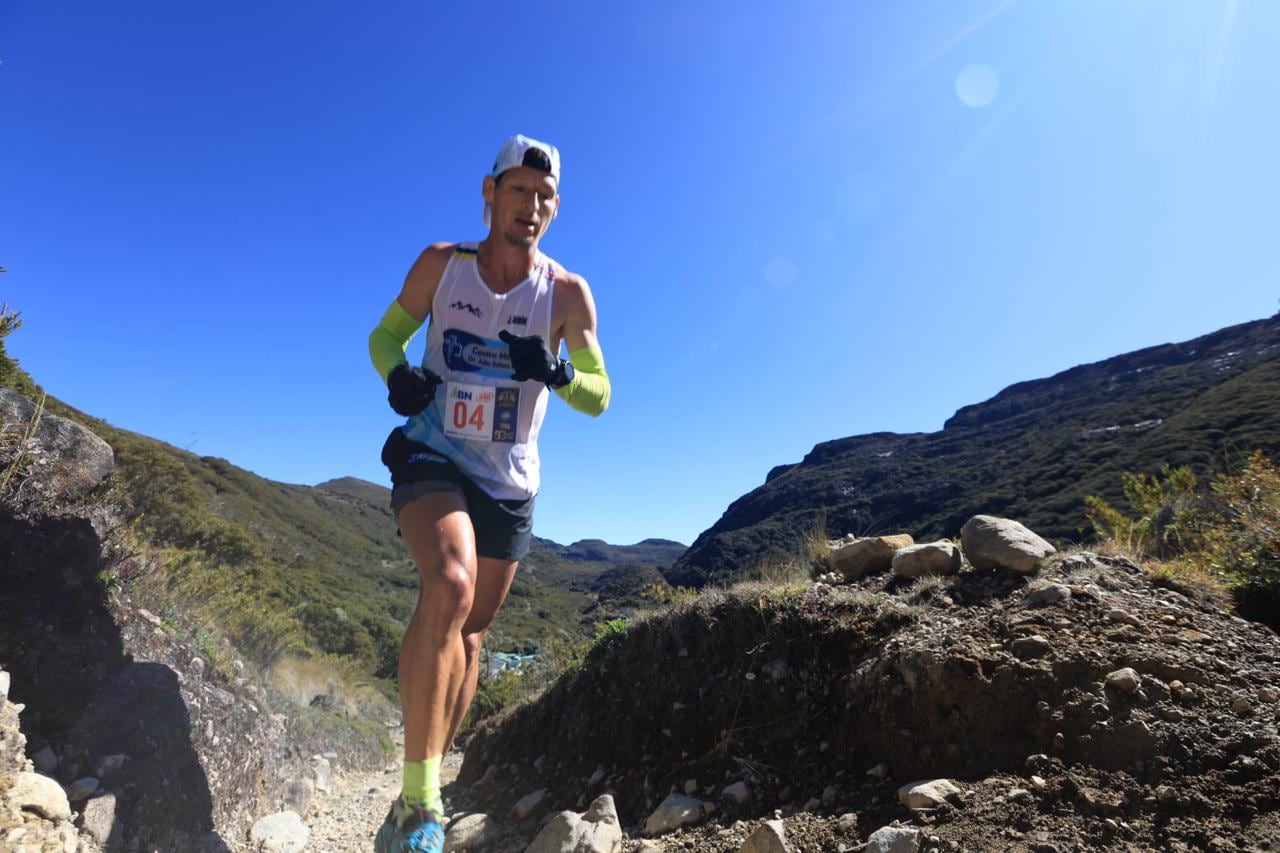 Carrera al Cerro Chirripó
Juan Ramón Fallas
Segundo, lugar tras sufrir un golpe de calor
Edición 37
22 de febrero del 2025
Fotografía: Rafael Pacheco Granados
