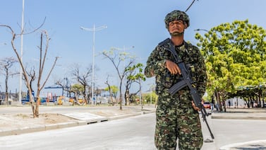 Comercios cerrados en turística ciudad de Colombia tras violencia narco
