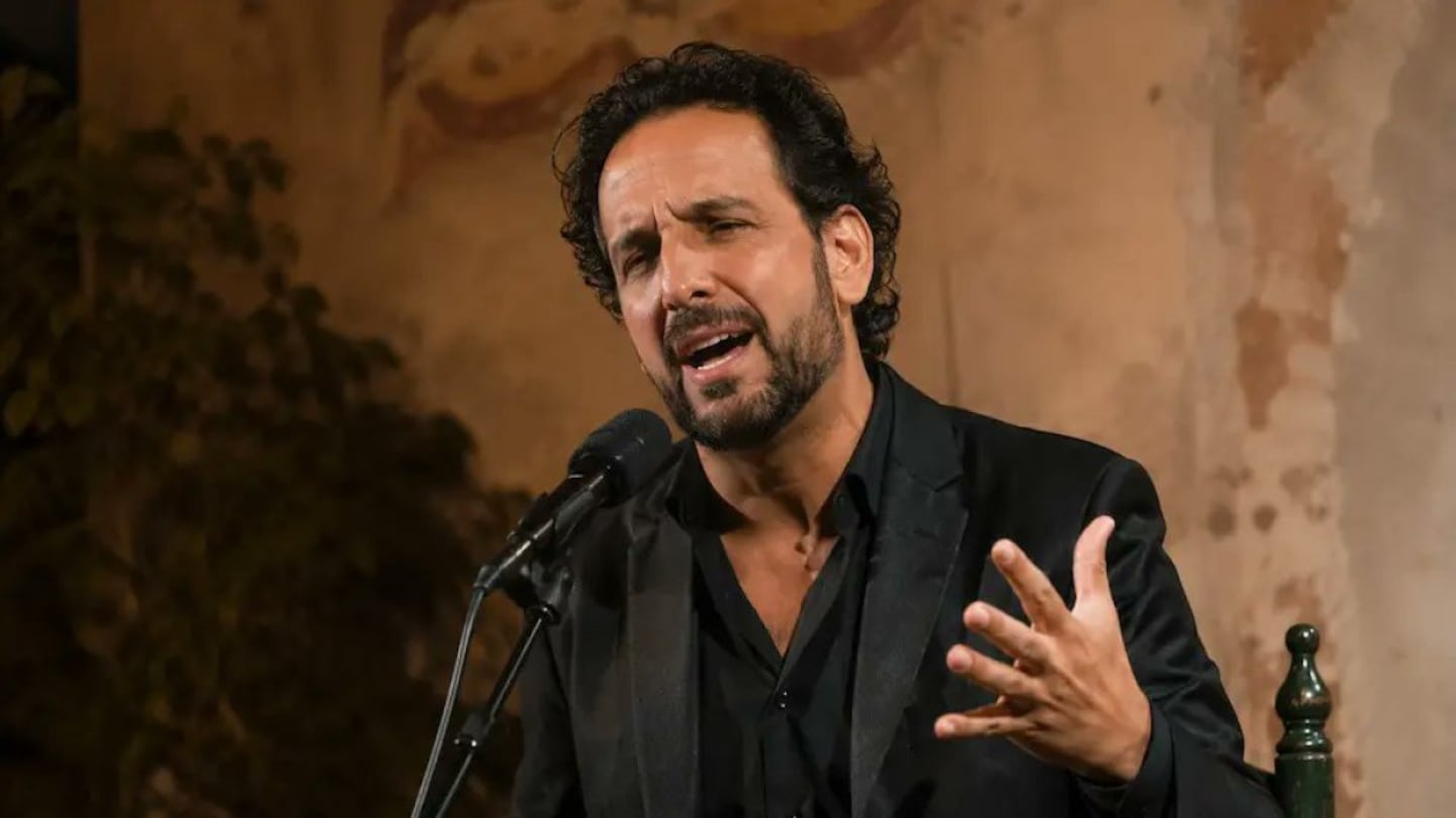 Asesinato de conocido cantante a plena luz del día y durante tradicional celebración conmociona España
