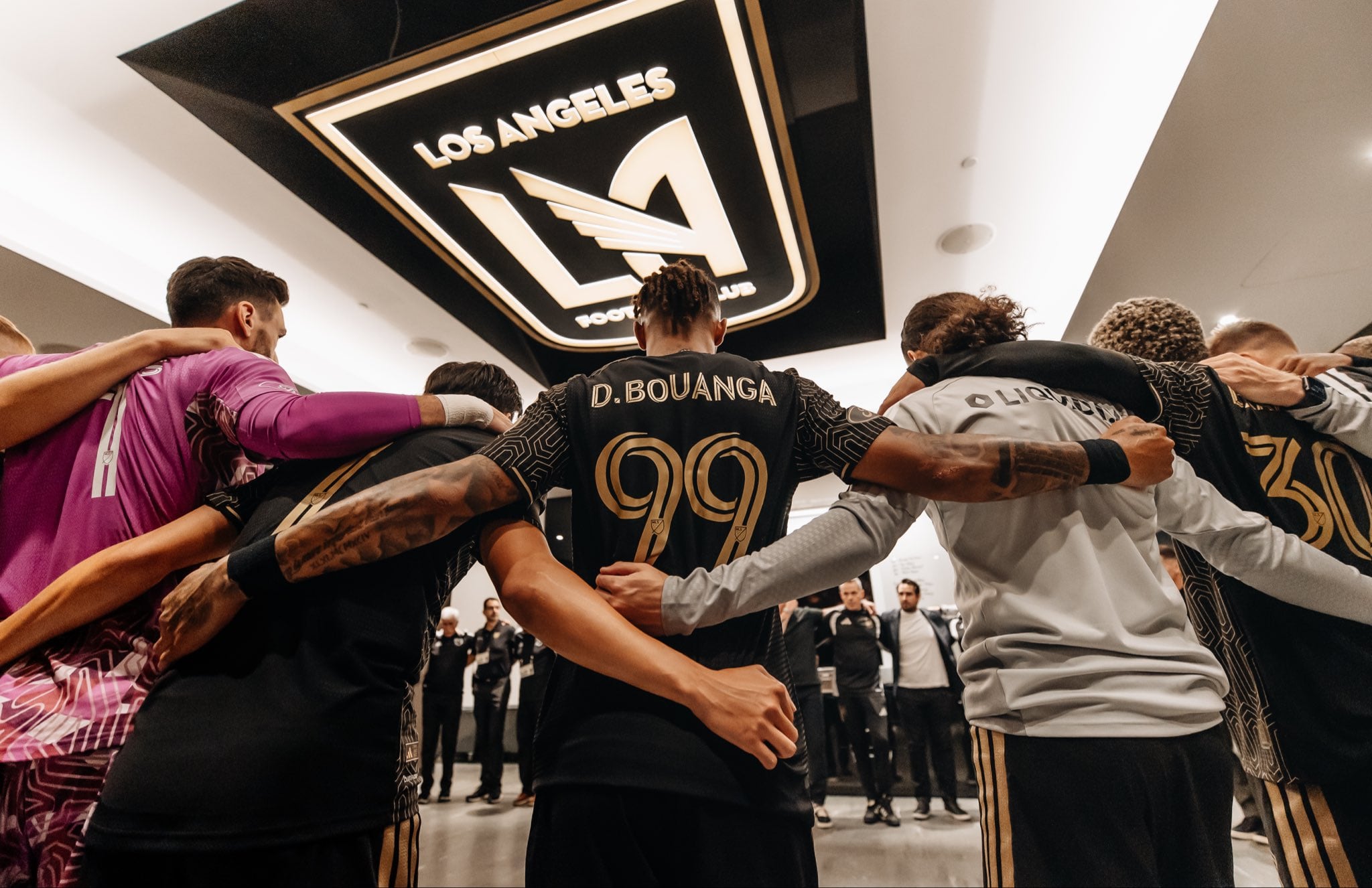 LAFC llegó el domingo a Costa Rica para el partido definitivo contra Liga Deportiva Alajuelense, en el que se decidirá cuál de los dos clubes avanza a los cuartos de final de la Copa de Campeones de Concacaf.
