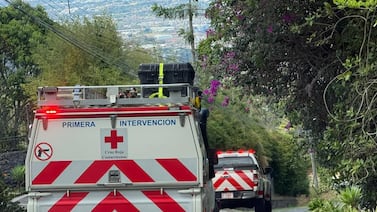 Choque entre motocicleta y vehículo en Guayabo de Mora deja dos personas heridas