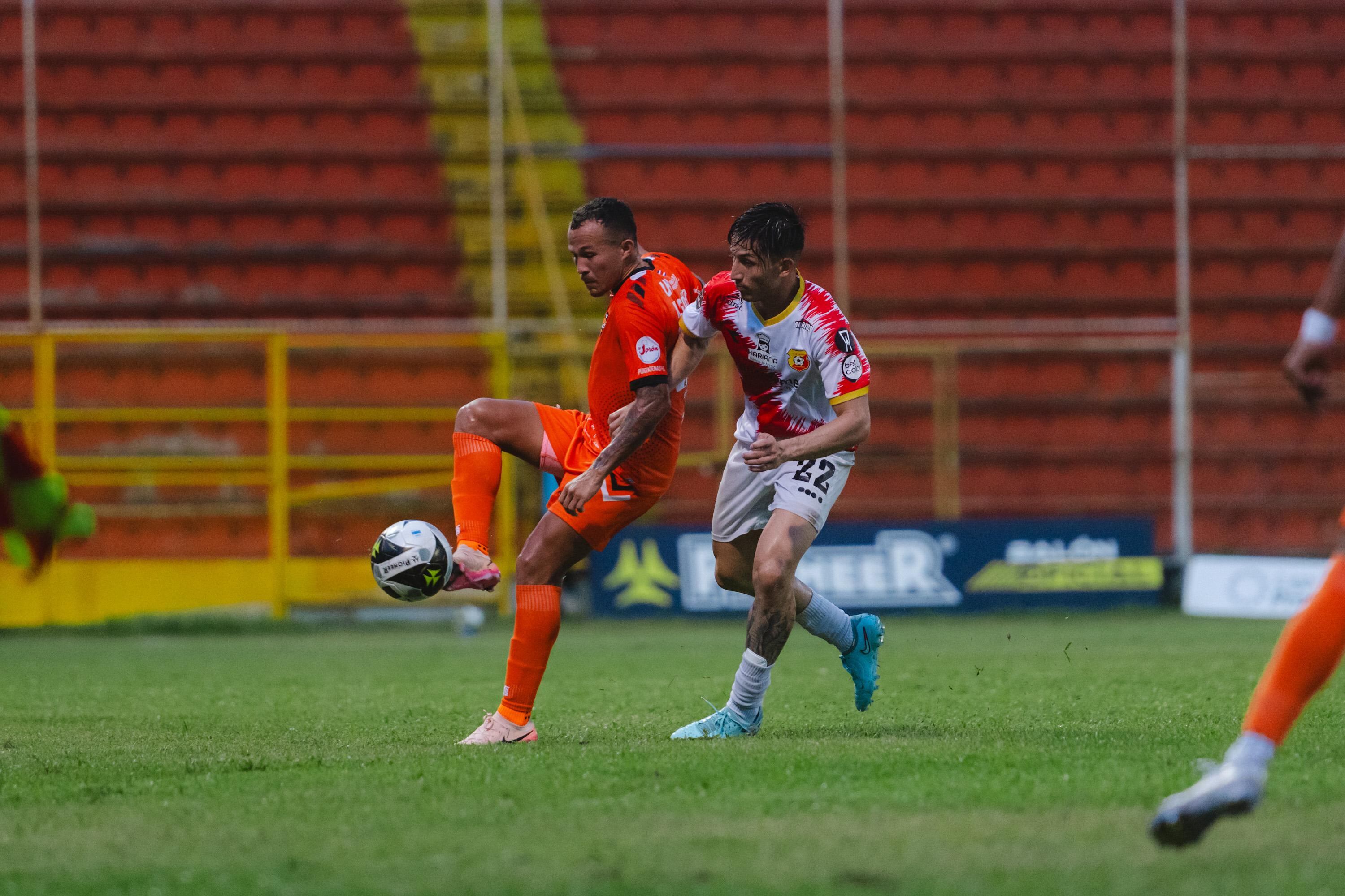 Puntarenas FC vs. Herediano
Torneo Apertura 2025
Kliver Gómez
Elías Agilar
20 de setiembre del 2025
Cortesía: Puntarenas FC
