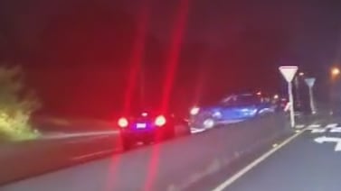 Video capta a conductor borracho colisionando vehículo del OIJ, tras ocho kilómetros de persecución en la ruta 32