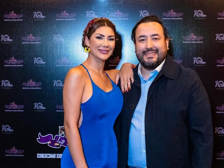 Montserrat del Castillo junto a su esposo Johna Monroy.