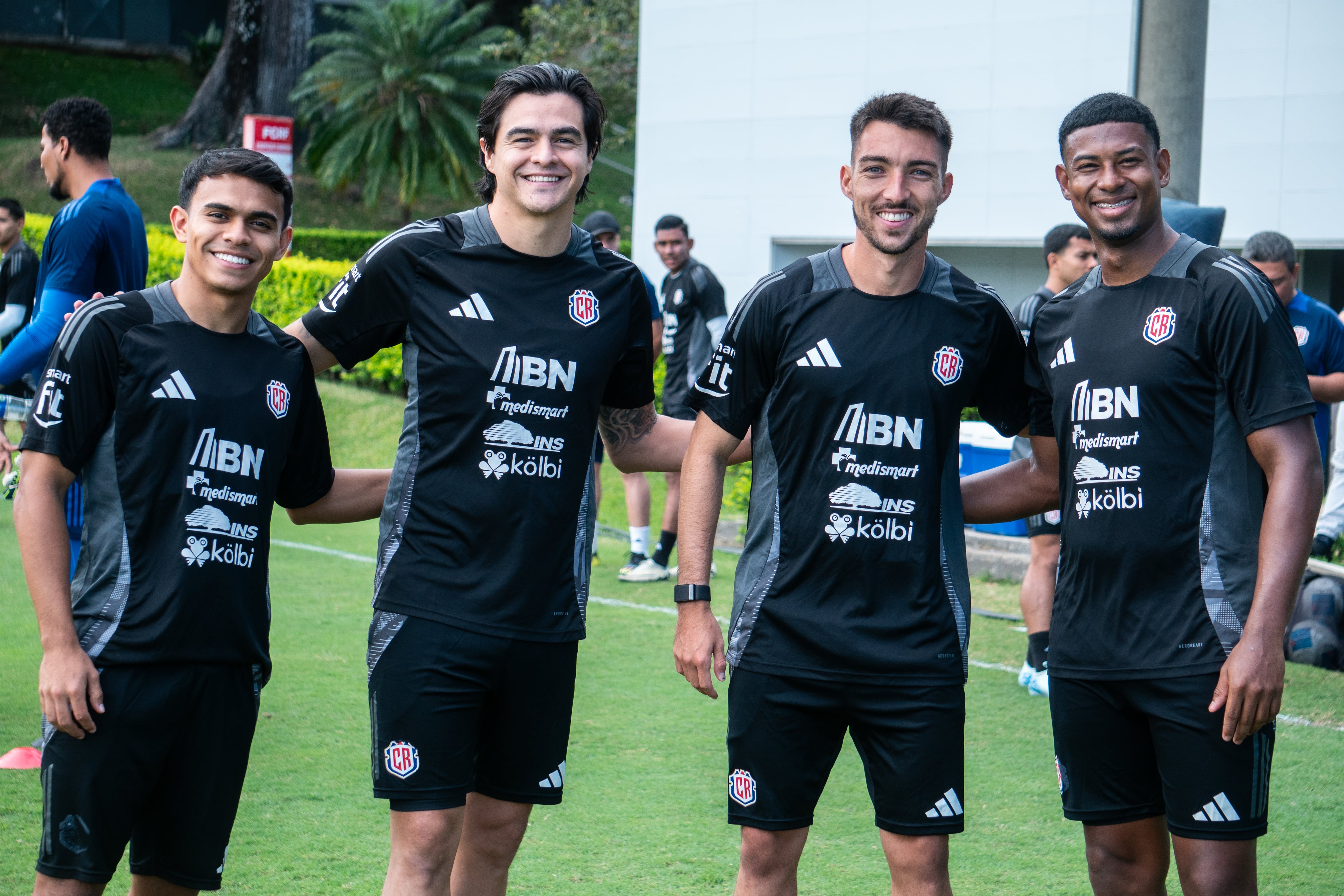 Aarón Suárez, Diego Campos, Mauricio Villalobos y Josimar Méndez se muestran muy entusiasmados al ser parte de la Seleccción Nacional de Costa Rica.