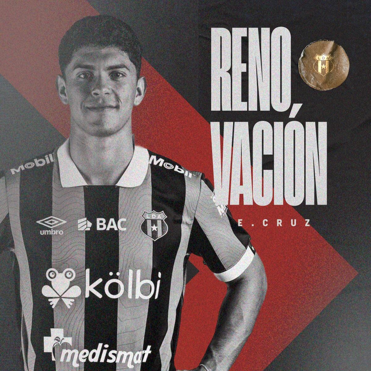 Esteban Cruz extendió su contrato con Liga Deportiva Alajuelense.