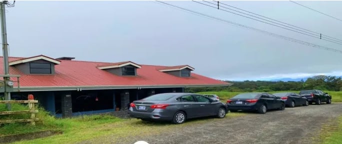En San Jerónimo de Moravia el OIJ allanó la propiedad de Madrigal Faerron, para buscar indicios de su participación en los hechos. Era el Tesorero general y se pensionó el 4 de octubre. Foto: Cortesía am Prensa