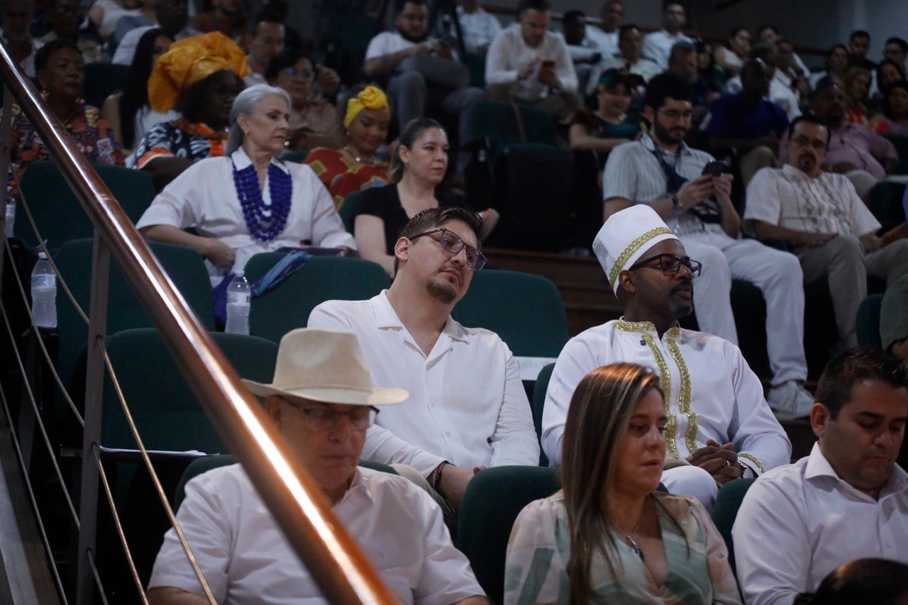 Sesión solemne de la Asamblea Legislativa en Limón