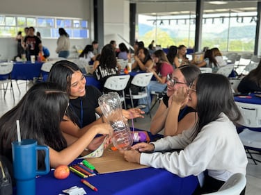 UNIVERSIDAD FIDÉLITAS