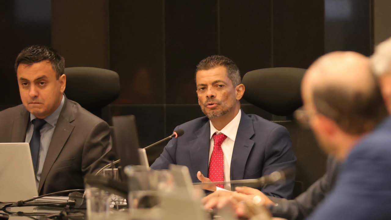 Carlo Díaz sostiene que los gobiernos populistas quieren destruir el Estado de Derecho.
