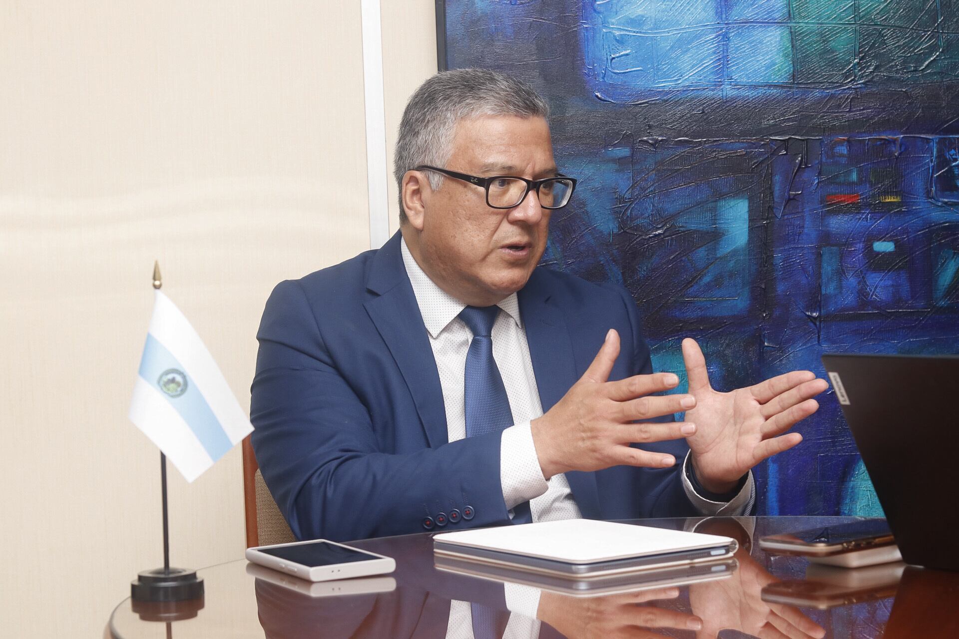19/09/2024. Retratos en entrevista a Carlos Araya Leandro, nuevo rector de la UCR. Facultad de Derecho, UCR. San Pedro. Fotografía: Lilly Arce.